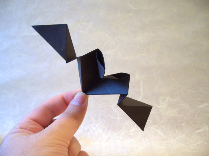 Origami Bat by Kunihiko Kasahara. Folded from a square of origami paper by Gilad Aharoni on giladorigami.com