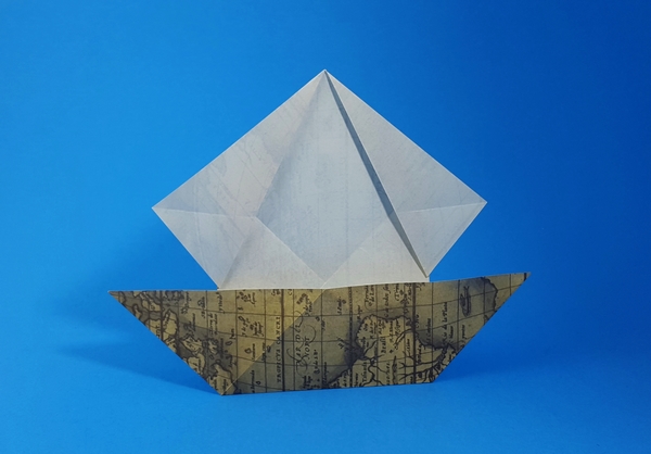 Origami Mayflower by Traditional. Folded from a square of origami paper by Gilad Aharoni on giladorigami.com