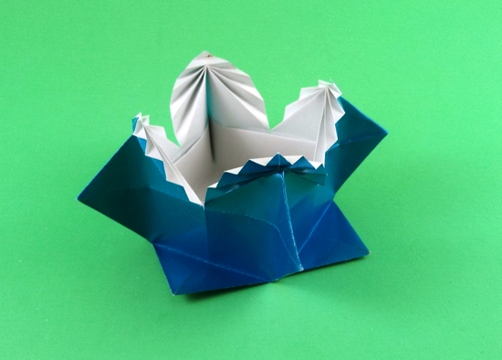 Origami Spanish box by Traditional. Folded by Gilad Aharoni on giladorigami.com