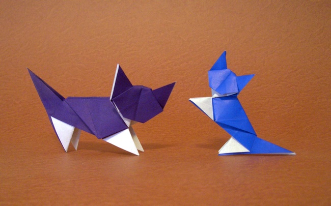 Origami Cat - White Socks by Jun Maekawa. Folded by Gilad Aharoni on giladorigami.com