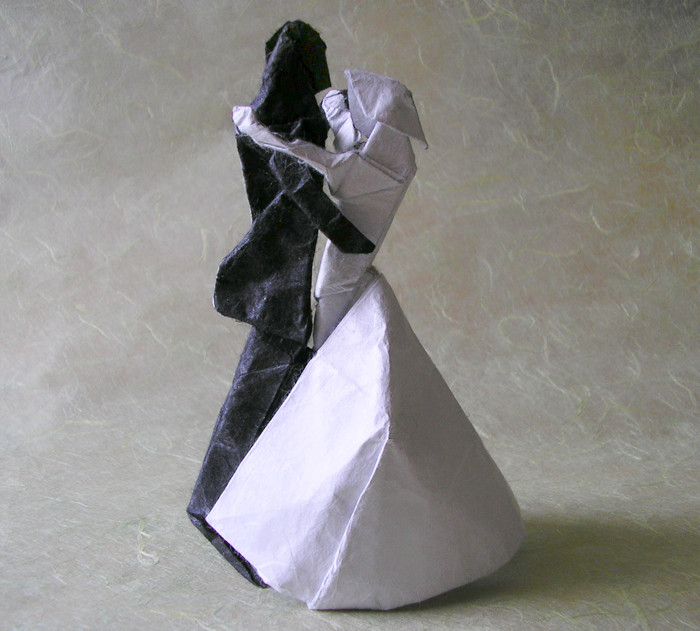 Origami The Last Waltz by Neal Elias. Folded from a rectangle of Unryu+foil+Unryu sandwich by Gilad Aharoni on giladorigami.com