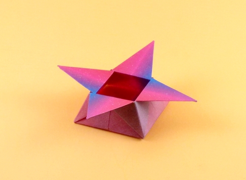 Origami Incense box by Traditional. Folded by Gilad Aharoni on giladorigami.com
