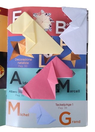Origami Dachshund bookmark by Michel Grand on giladorigami.com