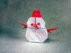 Origami Snowman by Yuki Sato on giladorigami.com