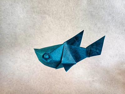 Origami Pocket shark by Marc Vigo Anglada on giladorigami.com
