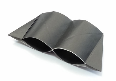 Origami Binoculars by Kobayashi Toshihiko on giladorigami.com