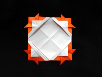 Origami Coaster with samurai helmets by Fukuyama Tomiyo on giladorigami.com