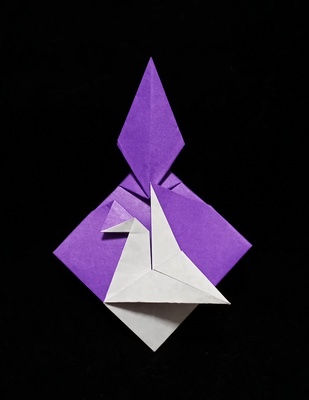 Origami Diamond decoration with crane by Takagi Hiromi on giladorigami.com