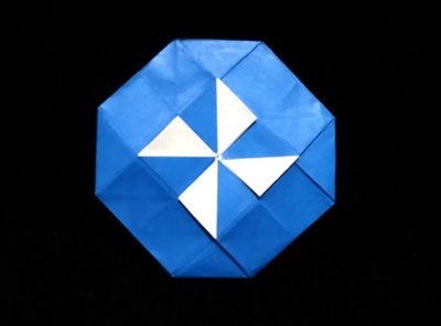 Origami Flower coaster by Asahi Isamu on giladorigami.com