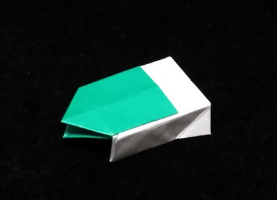 Origami Frog - jumping by Kawate Ayako on giladorigami.com