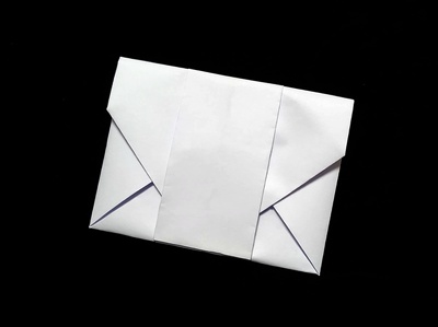 Origami Ribboned envelope by Laura L. Kruskal on giladorigami.com