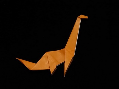 Origami Brachiosaurus by Sakurai Ryosuke on giladorigami.com