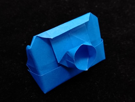 Origami Camera by Marc Kirschenbaum on giladorigami.com