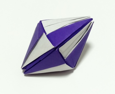 Origami Diamond of many triangles by John Montroll on giladorigami.com