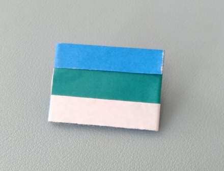 Origami Flags with stripes by Sy Chen on giladorigami.com