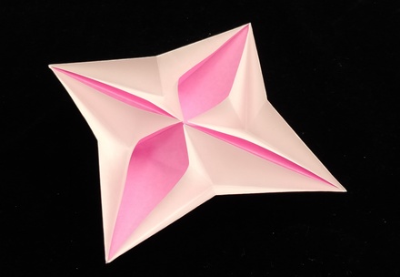 Origami Kikuzara - star dish by Traditional on giladorigami.com