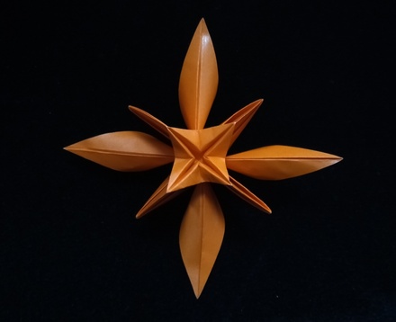 Origami Ornament by Carole Restall on giladorigami.com