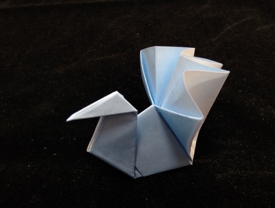 Origami Peacock chopstick rest by Toshie Takahama on giladorigami.com