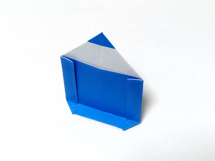 Origami Pencil-shaped photo frame stand by Nashimoto Ryuko on giladorigami.com