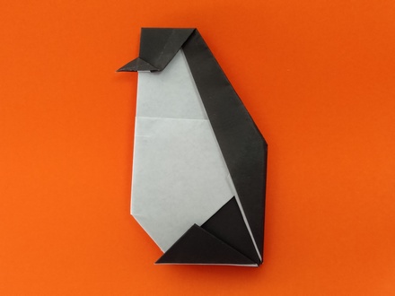 Origami Penguin-shaped picker case by Fujimoto Yuko on giladorigami.com