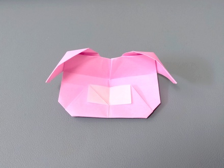 Origami Piglet plate by Ishibashi Hideo on giladorigami.com