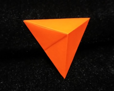 Origami Right corner 2 by Miyuki Kawamura on giladorigami.com