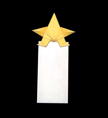 Origami Strip of paper with star by Muraoka Takeko on giladorigami.com