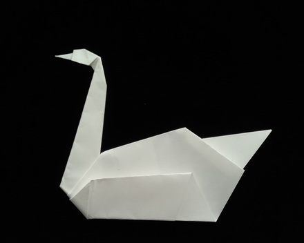 Origami Swan by Tom Defoirdt on giladorigami.com