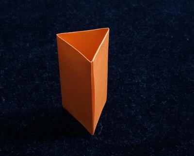 Origami Triangular prism by Miyuki Kawamura on giladorigami.com