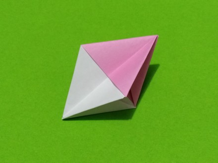 Origami Two-tone decoration by Paul Jackson on giladorigami.com