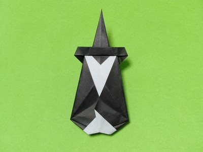 Origami Witch by Hatakeyama Hisako on giladorigami.com