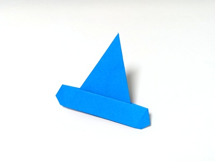 Origami Witch hat by Eiji Nakamura on giladorigami.com